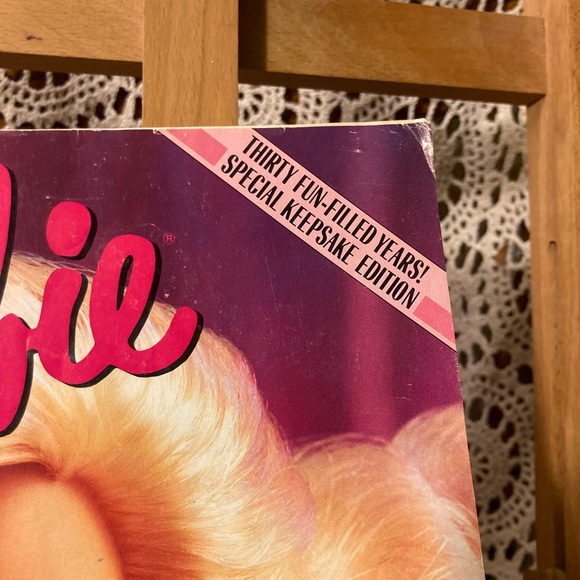 SOLD - Barbie 30th Anniversary Magazine - Winter 1990 - Photos, Features - Picture 2 of 16